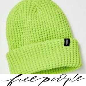 Free People Cool Down Beainie❤️ NWOT in Citrus host pick🌟